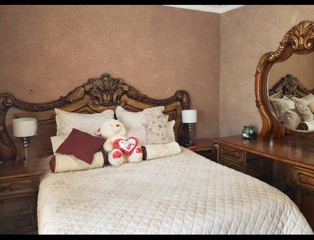 3 BEDROOM HOUSE FOR SALE IN BEVERLEY HILLS